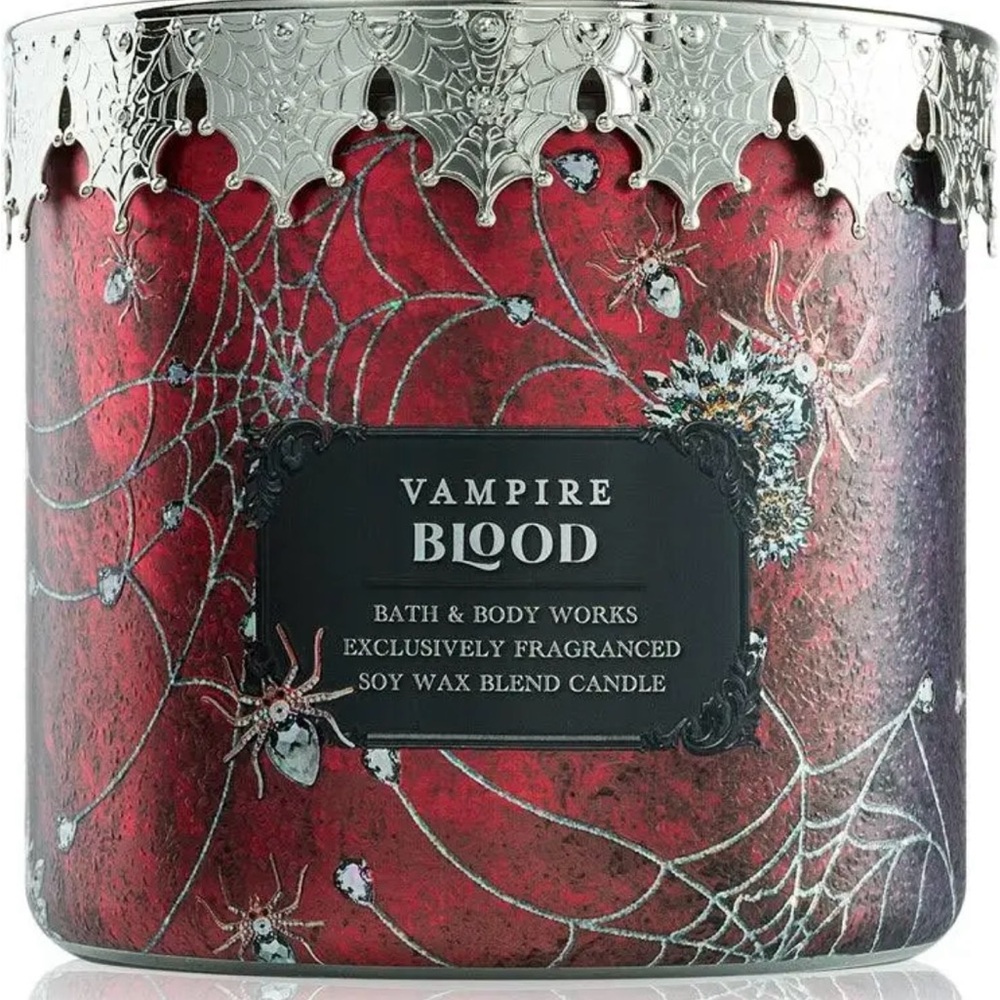 New Vampire Blood 3-Wick Candle 25-45 burn hours Bath & Body Works Halloween